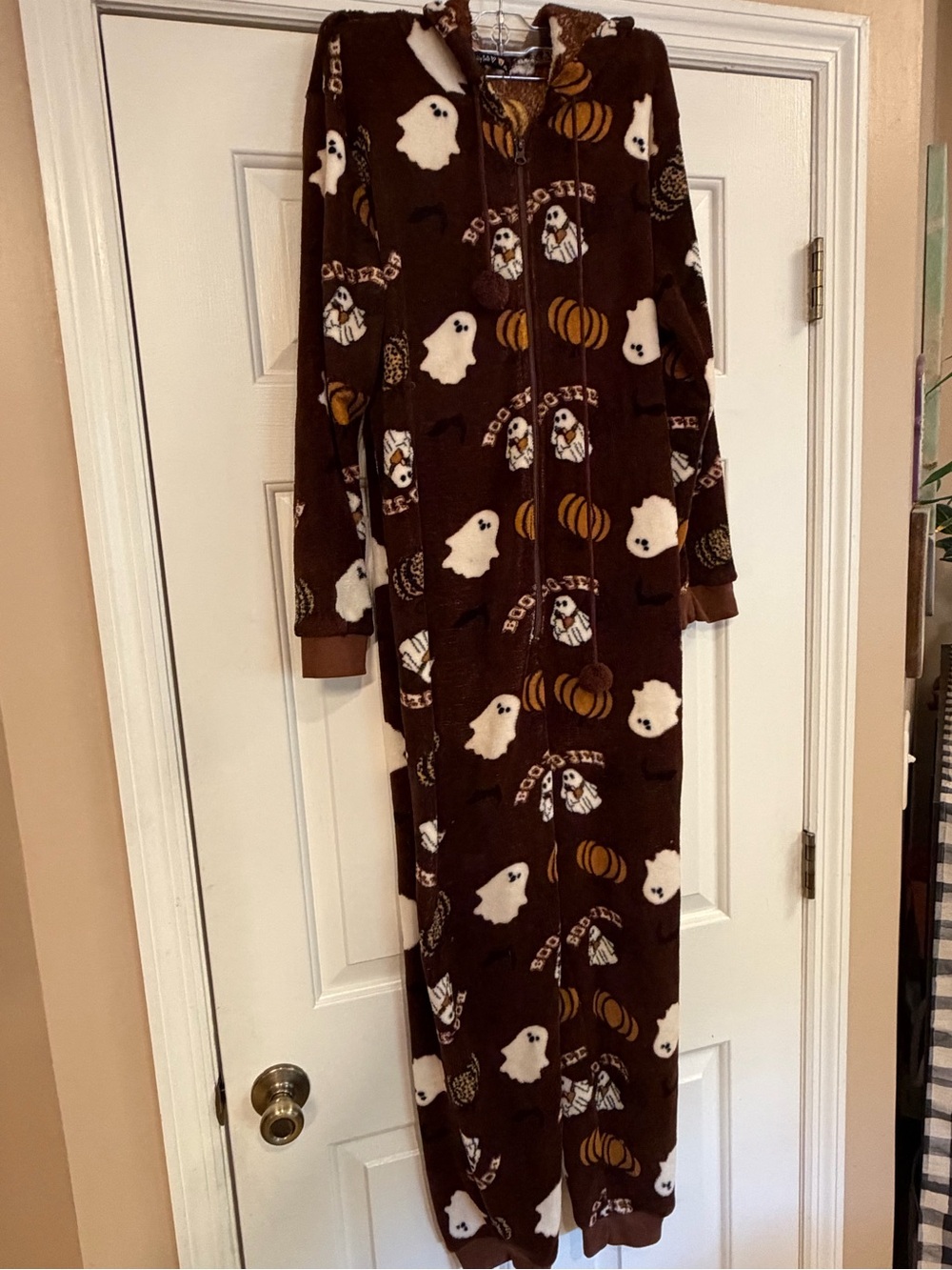 Boo-Gee Bougie Halloween Ghost and Pumpkin Plush Hooded Adult XL Onesie
